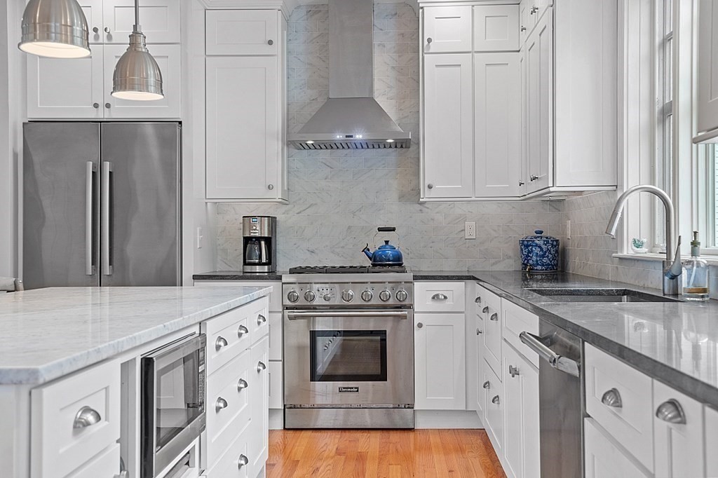 10 Dover Hill Road Topsfield, MA 01983 - Photo 7 of 40 Gallery Image 7