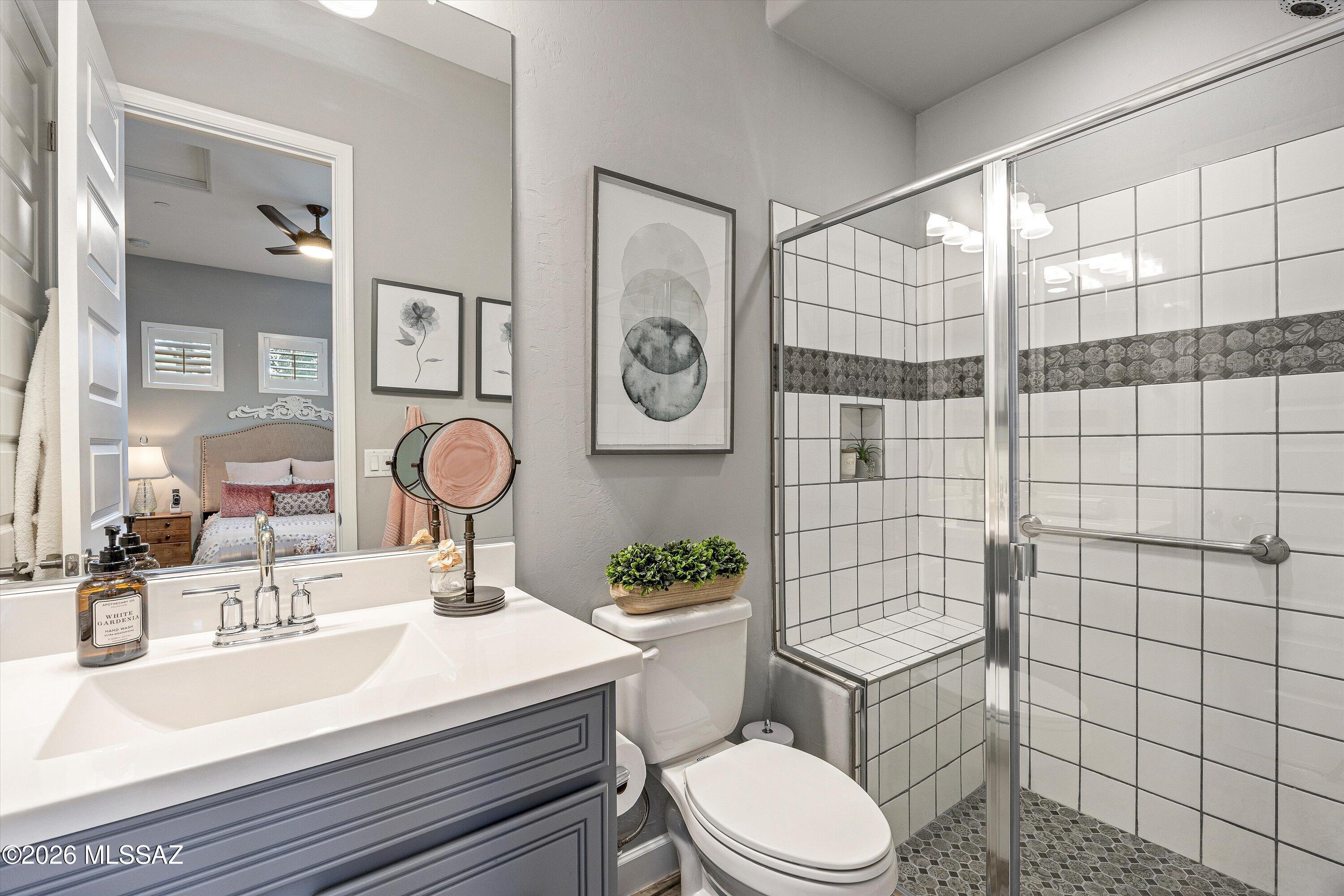 8489 North Lone Ranger Road Tucson, AZ 85743 - Photo 31 of 50 Secondary private ensuite bathrm.