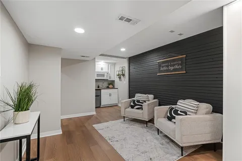 $395,000 | 1920 East Jamestown Drive, Olathe, KS 66062