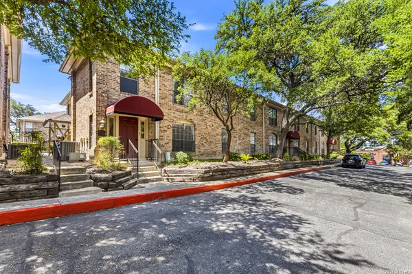 $195,000 | 7926 Broadway, Unit 301, San Antonio, TX 78209
