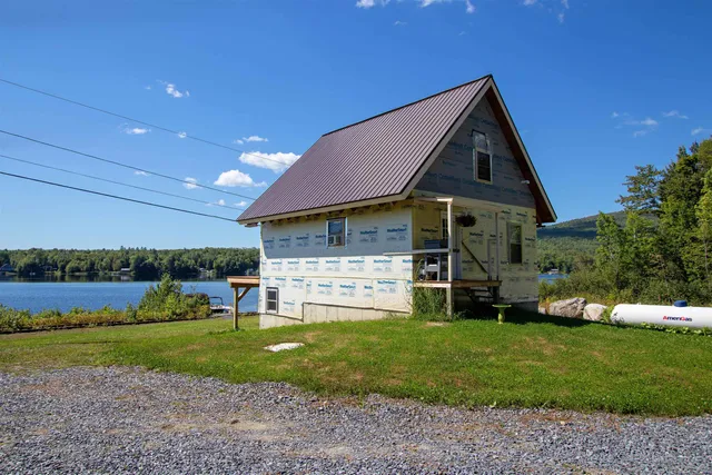 $699,000 | 113 Renfrew Lane, Concord, VT 05858