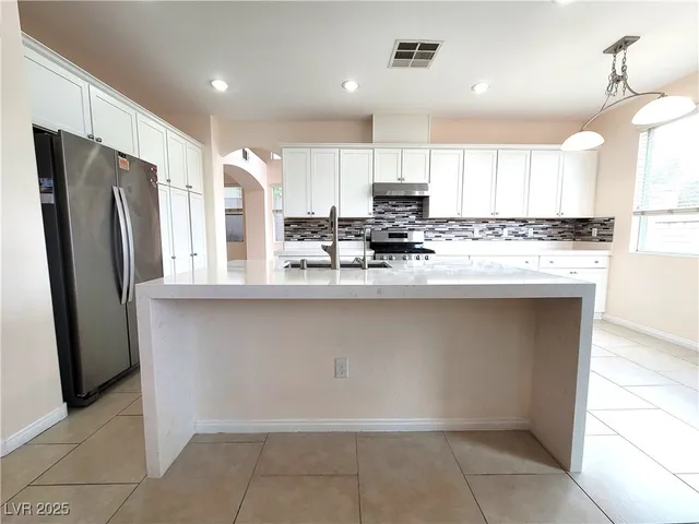 $2,500 | 9844 Sedona Shrine Avenue, Las Vegas, NV 89148