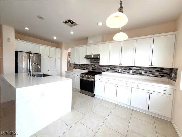 $2,500 | 9844 Sedona Shrine Avenue, Las Vegas, NV 89148