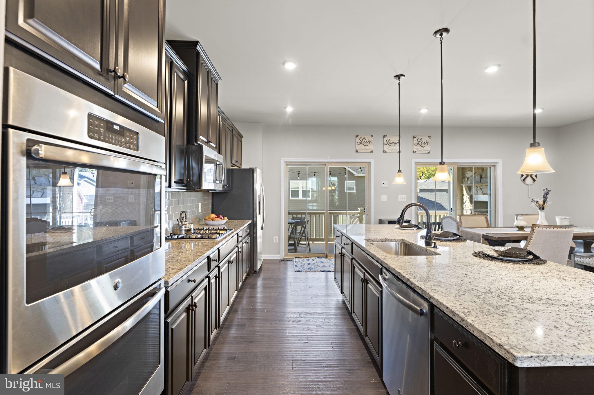 17922 Spotted Oak Road Dumfries, VA 22026 - Photo 13 of 62 Kitchen w/Stainless Appliances