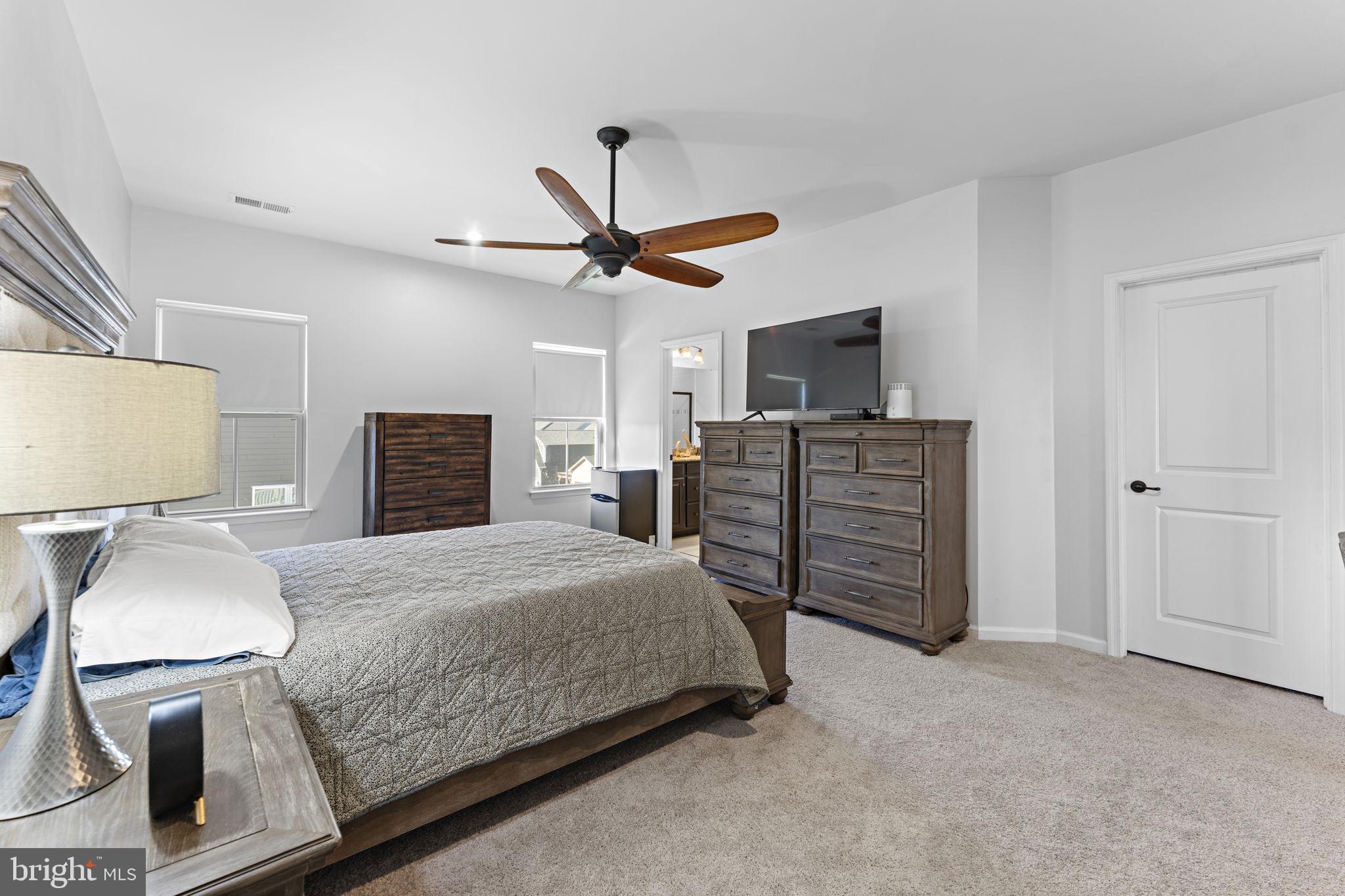 17922 Spotted Oak Road Dumfries, VA 22026 - Photo 26 of 62 Spacious Owners Suite w/Walk In Closet
