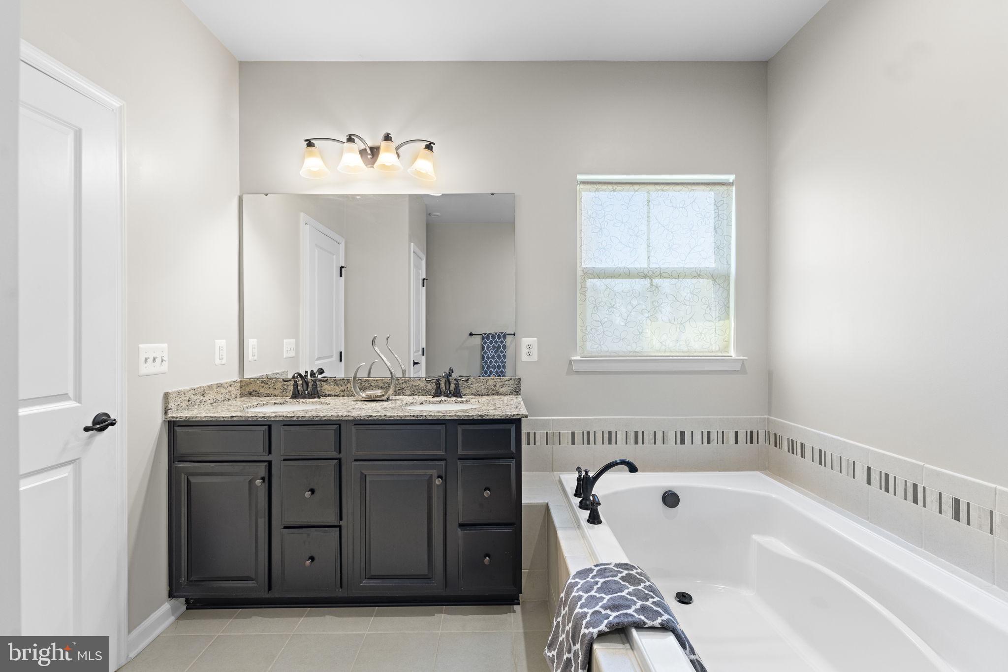 17922 Spotted Oak Road Dumfries, VA 22026 - Photo 31 of 62 Owners Ensuite