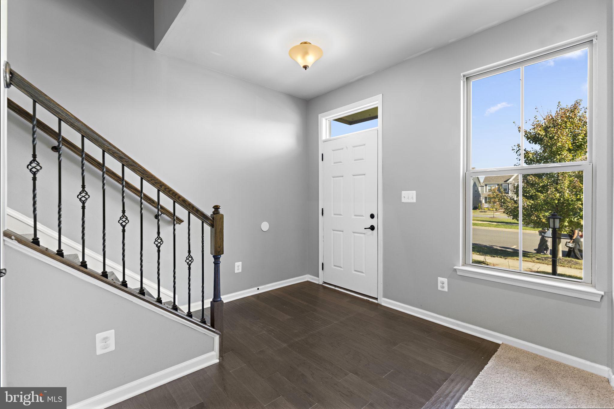 17922 Spotted Oak Road Dumfries, VA 22026 - Photo 4 of 62 Lower Level Foyer