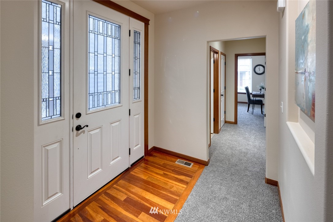 17823 19th Avenue Southeast Bothell, WA 98012 - Photo 3 of 27 Gallery Image 3