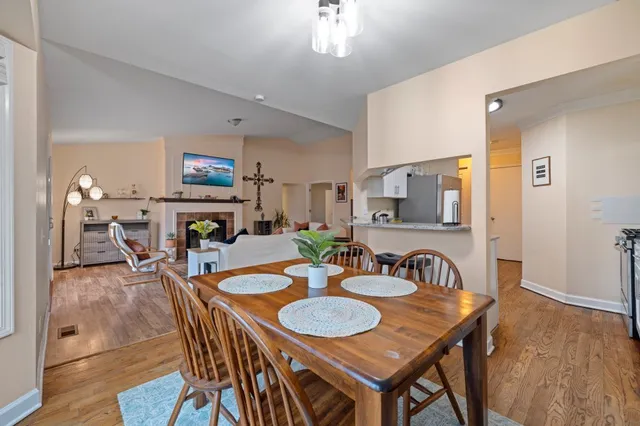 $345,000 | 1551 Glacier Parkway, Algonquin, IL 60102