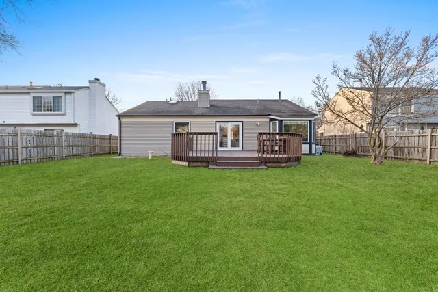 $345,000 | 1551 Glacier Parkway, Algonquin, IL 60102