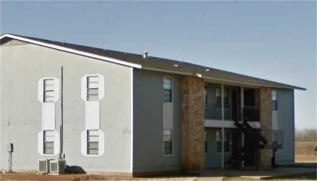 $578 | 100 Prairie Circle, Electra, TX 76360