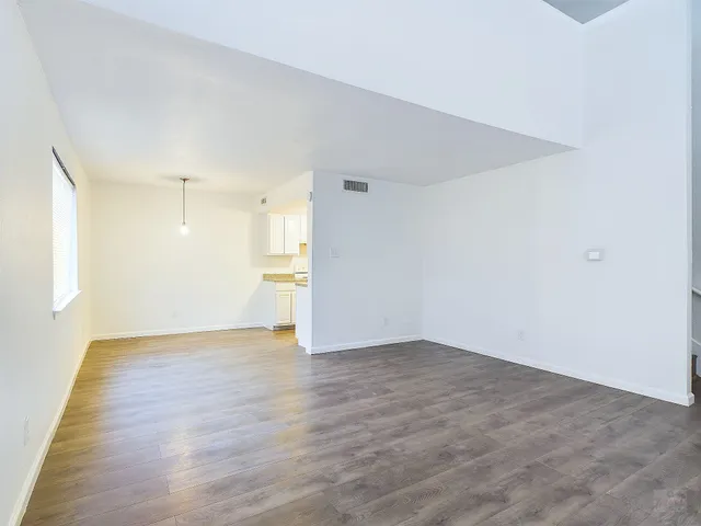 $1,150 | 2124 Burton Drive, Unit 140, Austin, TX 78741