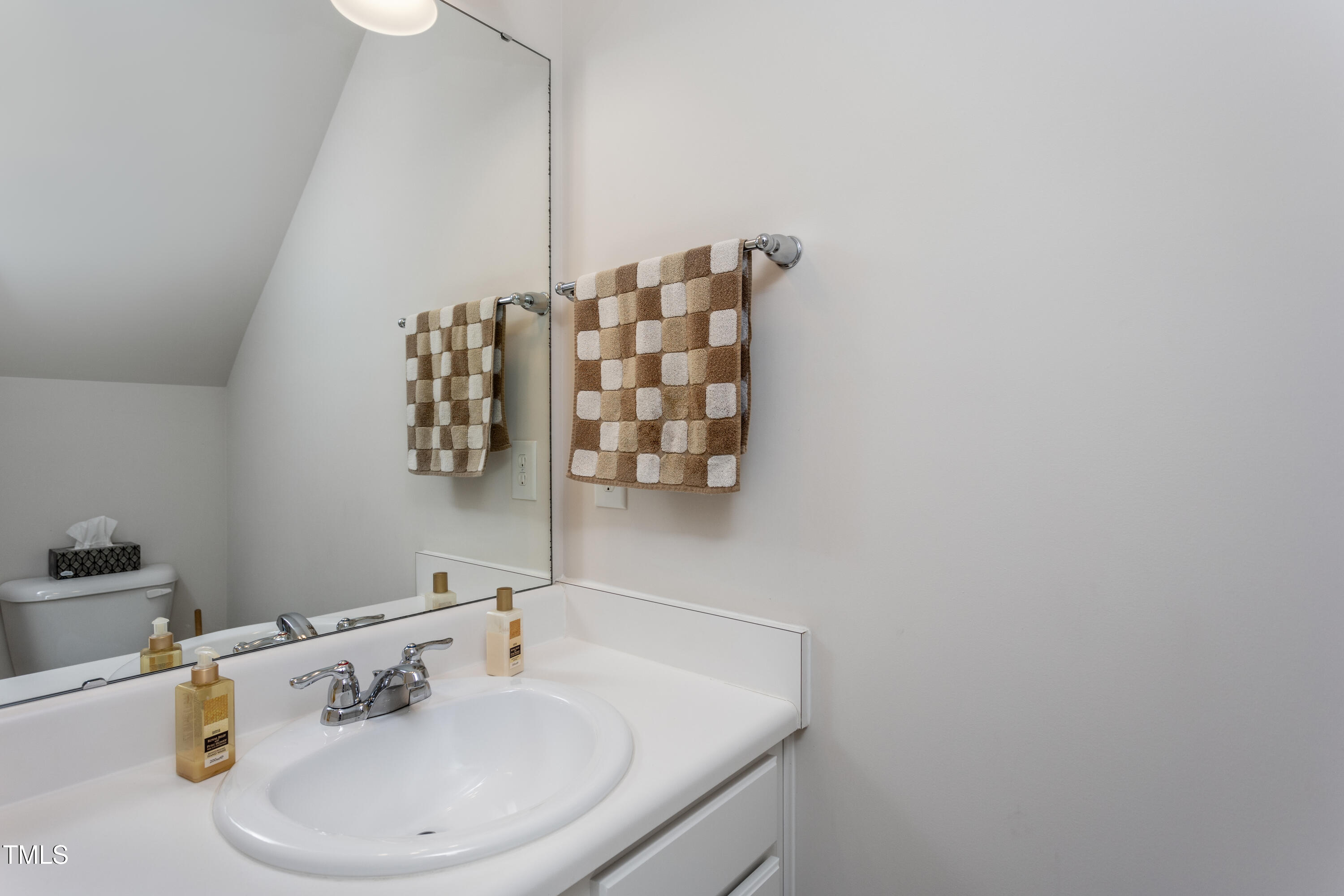 7031 Racine Way Raleigh, NC 27615 - Photo 21 of 31 7031Racine022