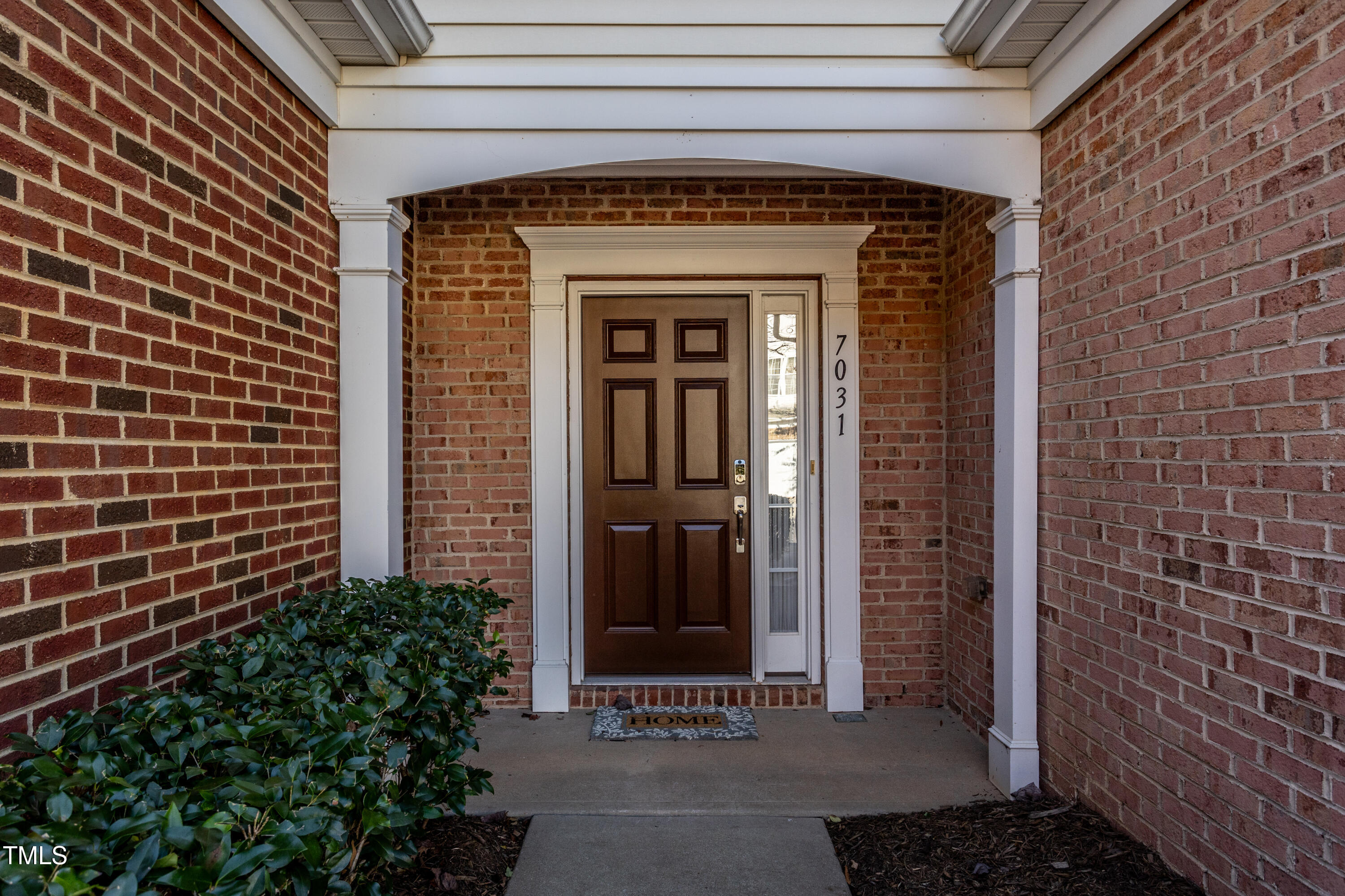 7031 Racine Way Raleigh, NC 27615 - Photo 3 of 31 7031Racine003
