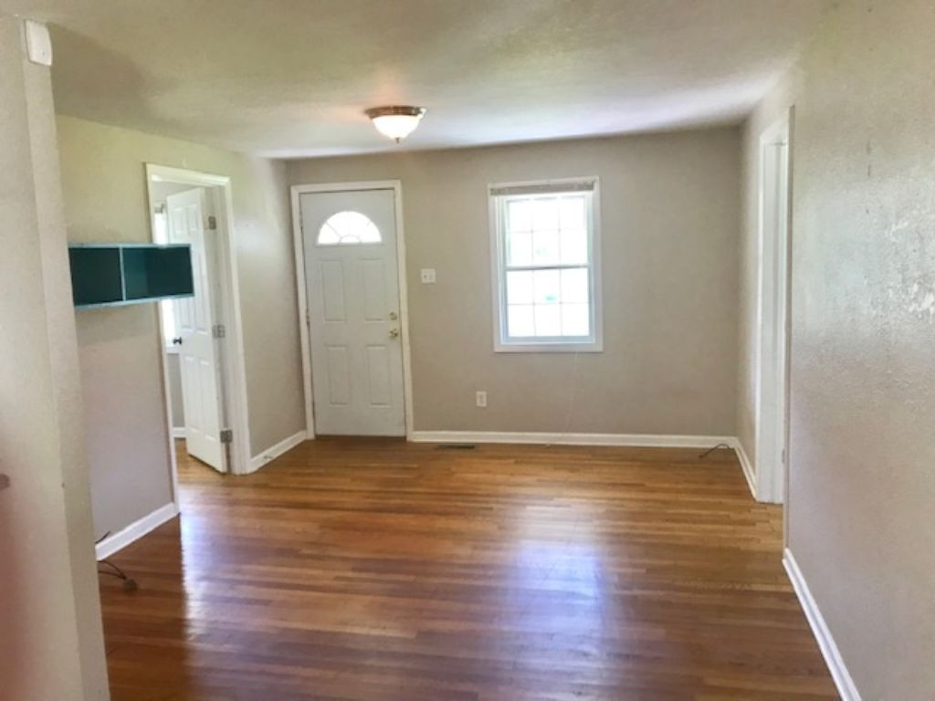 291 Berry Hill Road Elizabethton, TN 37643 - Photo 2 of 15 Photo 2