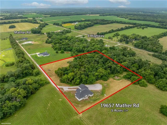 $699,999 | 19657 Mather Road, Sedalia, MO 65301