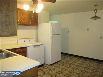 11 Wilbert Street Pemberton, NJ 08068 - Photo 2 of 12 Kitchen