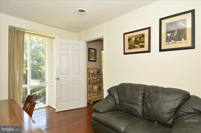 2634 Fort Farnsworth Road, Unit 2D Alexandria, VA 22303 - Photo 13 of 21 Den