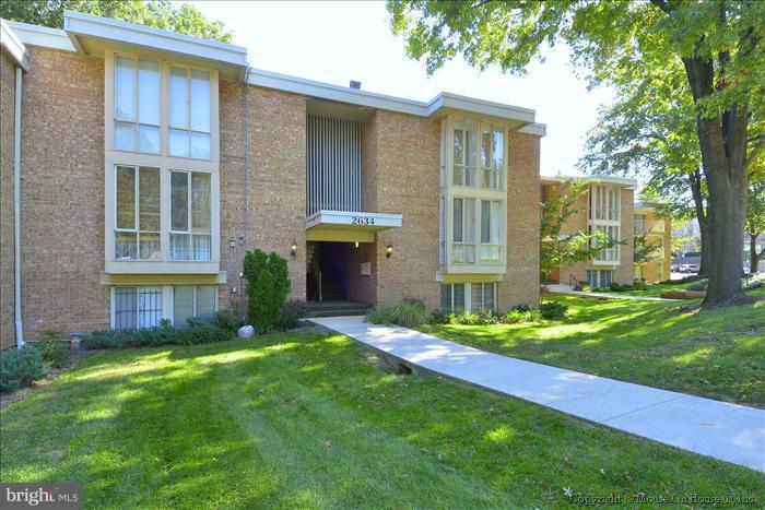 2634 Fort Farnsworth Road, Unit 2D Alexandria, VA 22303 - Photo 20 of 21 Exterior (Front)