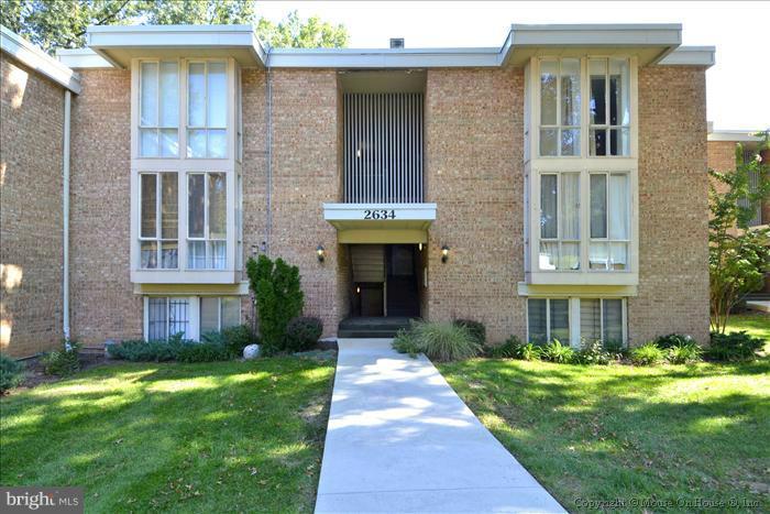 2634 Fort Farnsworth Road, Unit 2D Alexandria, VA 22303 - Photo 8 of 21 Exterior (Front)