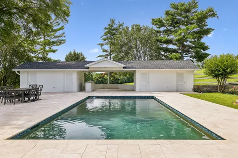 $2,295,000 | 1731 Nashville Highway, Columbia, TN 38401