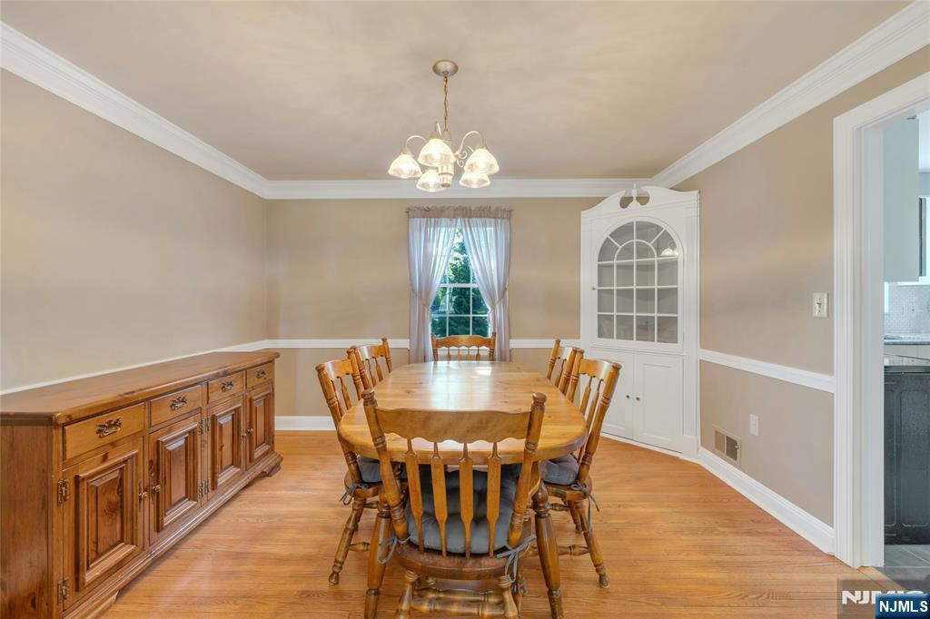 678 Millbrook Road River Edge, NJ 07661 - Photo 6 of 34
