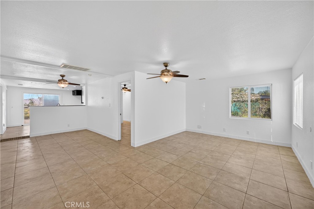 475 Transit Avenue Riverside, CA 92507 - Photo 12 of 34