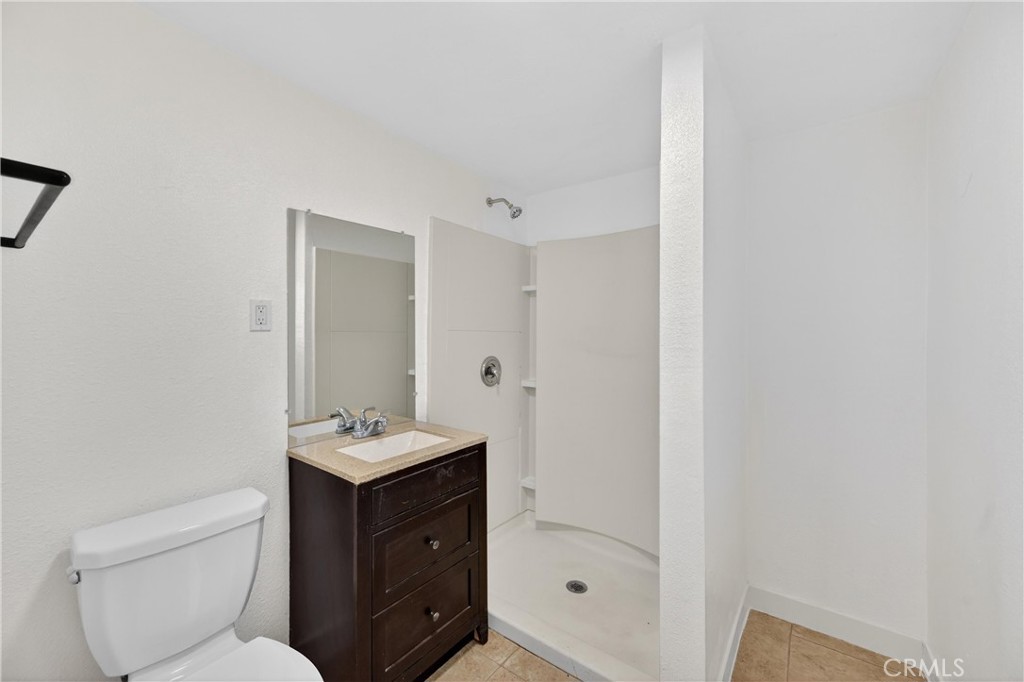 475 Transit Avenue Riverside, CA 92507 - Photo 17 of 34