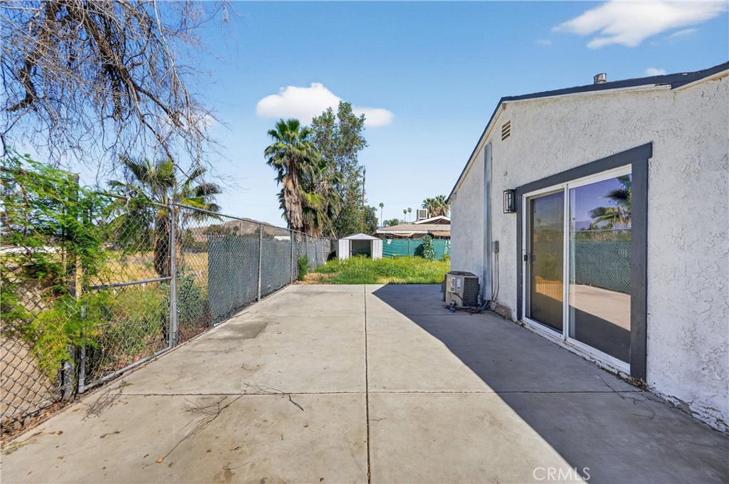 475 Transit Avenue Riverside, CA 92507 - Photo 29 of 34