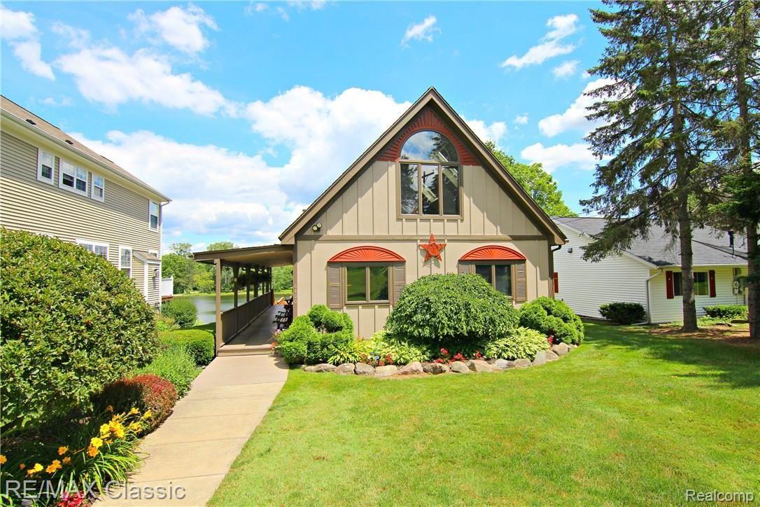 6400 Bullard Road Fenton, MI 48430 - Photo 42 of 42 jBullard Rd Front.jpg