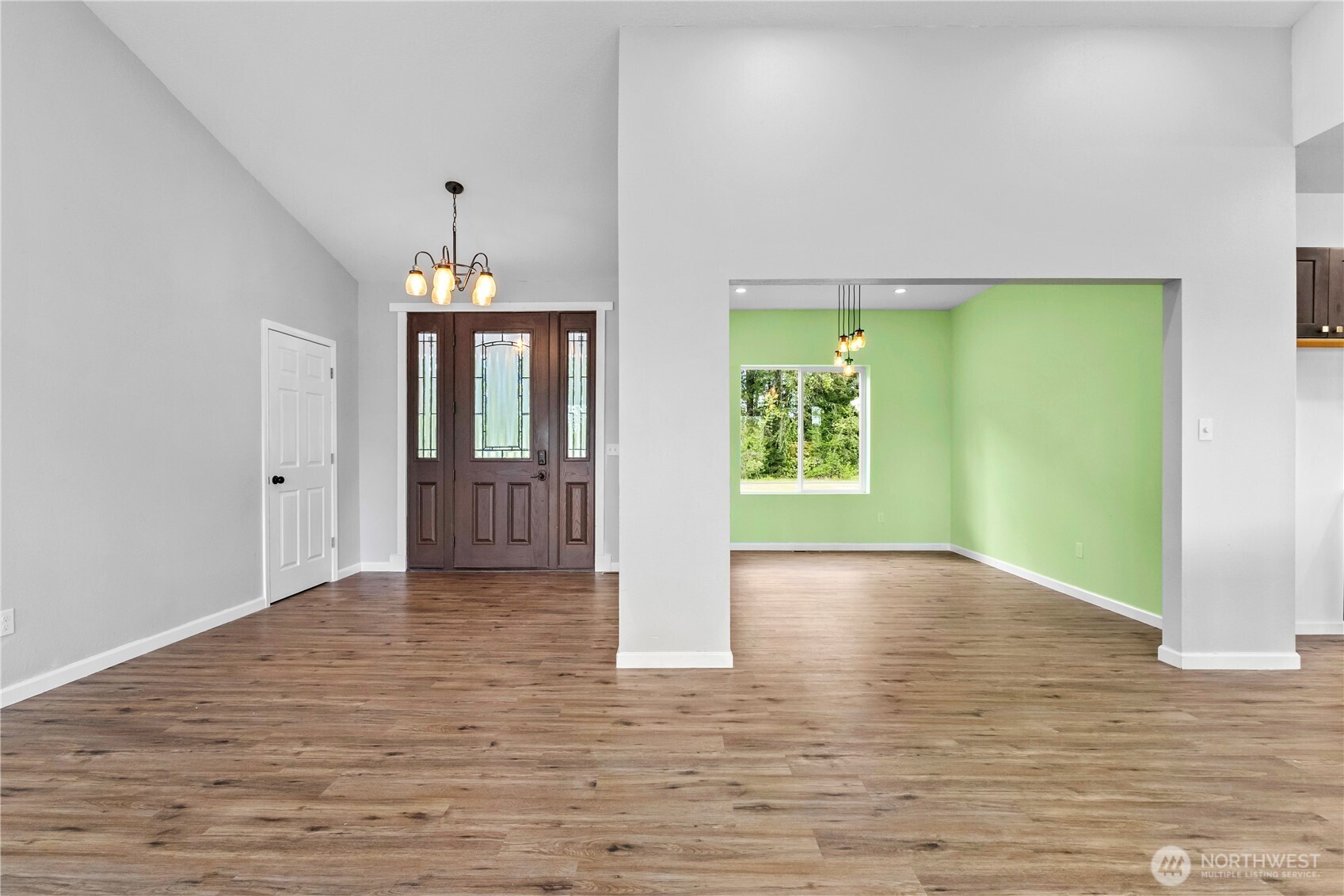 249 Flatt Road Kelso, WA 98626 - Photo 7 of 39 a view of an entryway of a room