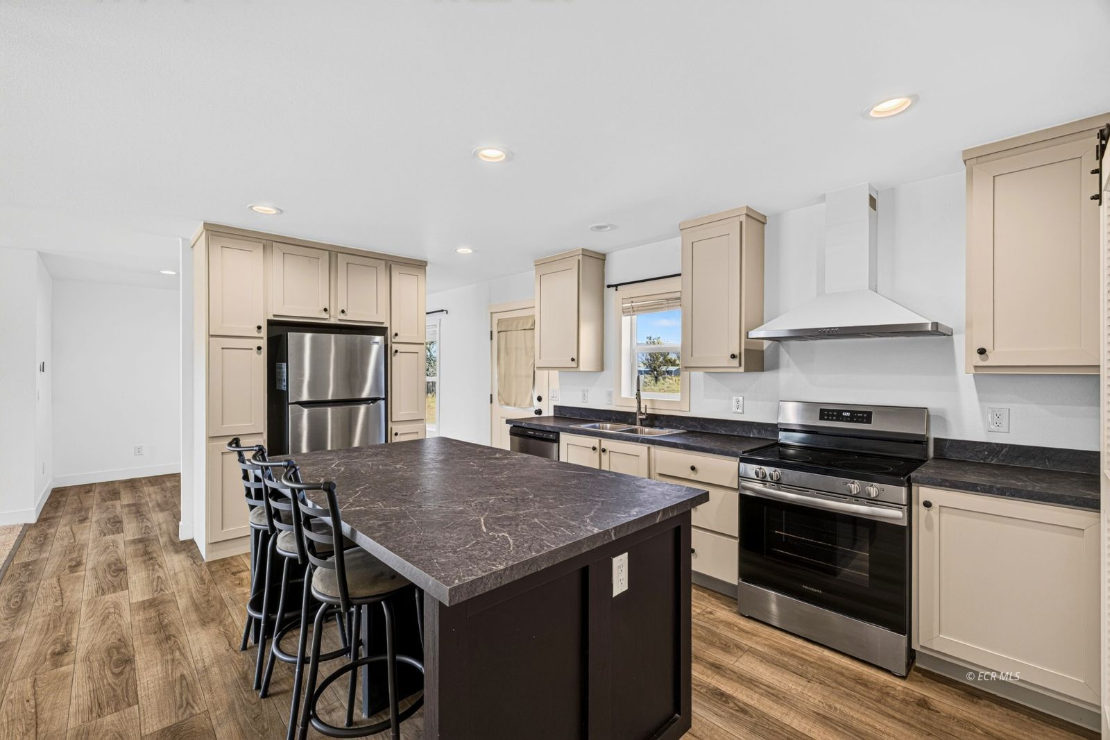 937 Spring Valley Parkway Spring Creek, NV 89815 - Photo 12 of 39