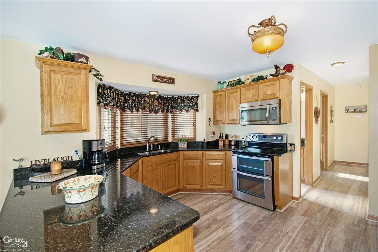 34349 Country Meadow Road Chesterfield, MI 48047 - Photo 7 of 37