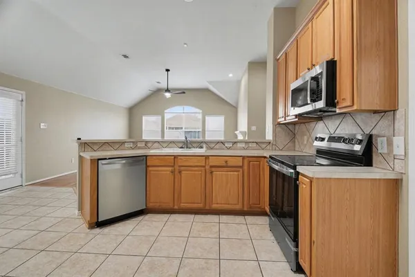 $2,400 | 7108 Bryce Canyon Drive, McKinney, TX 75070