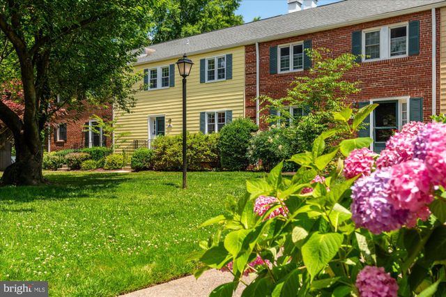 $1,156,000 | 6663 Fairfax Road, Unit 93, Chevy Chase, MD 20815