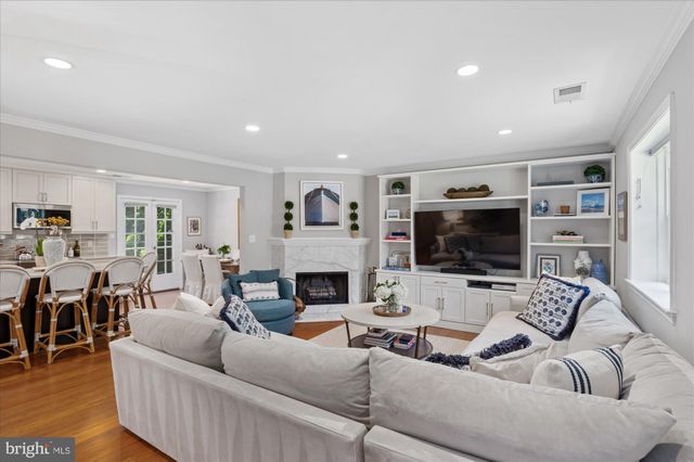 $1,156,000 | 6663 Fairfax Road, Unit 93, Chevy Chase, MD 20815