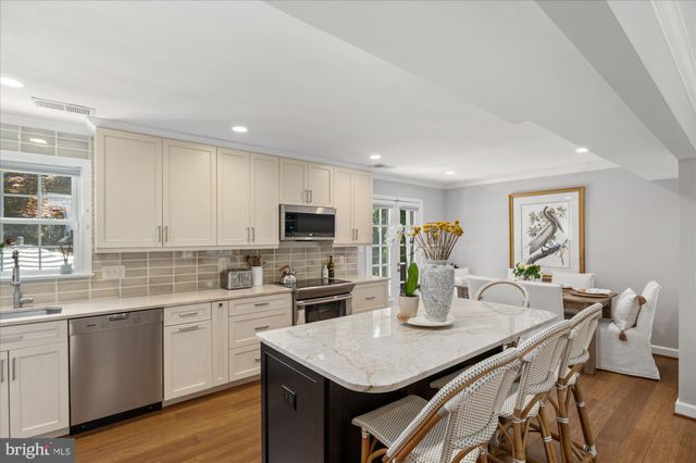 $1,156,000 | 6663 Fairfax Road, Unit 93, Chevy Chase, MD 20815
