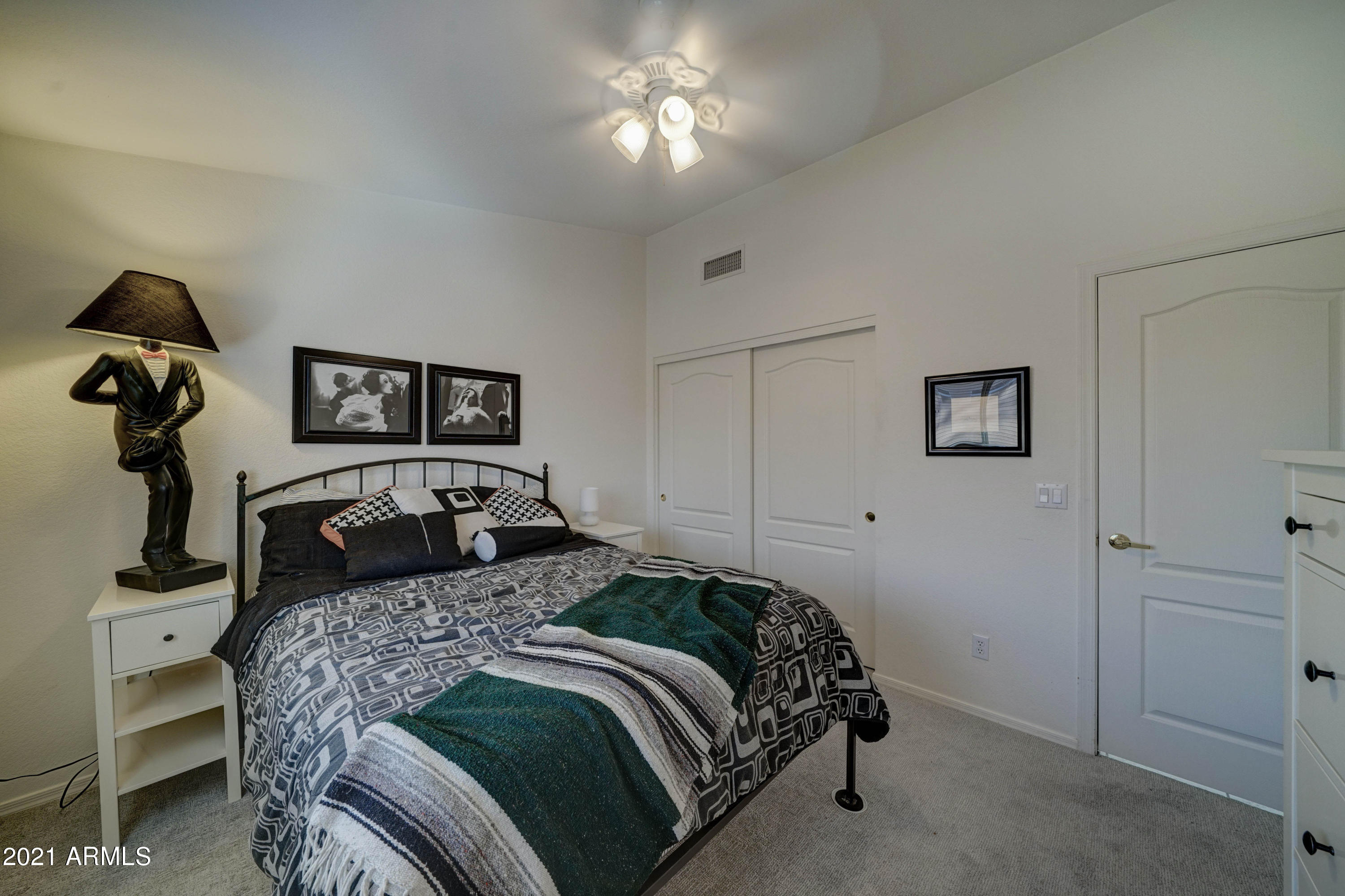 282 West El Freda Road Tempe, AZ 85284 - Photo 20 of 33 282 W El Freda-20