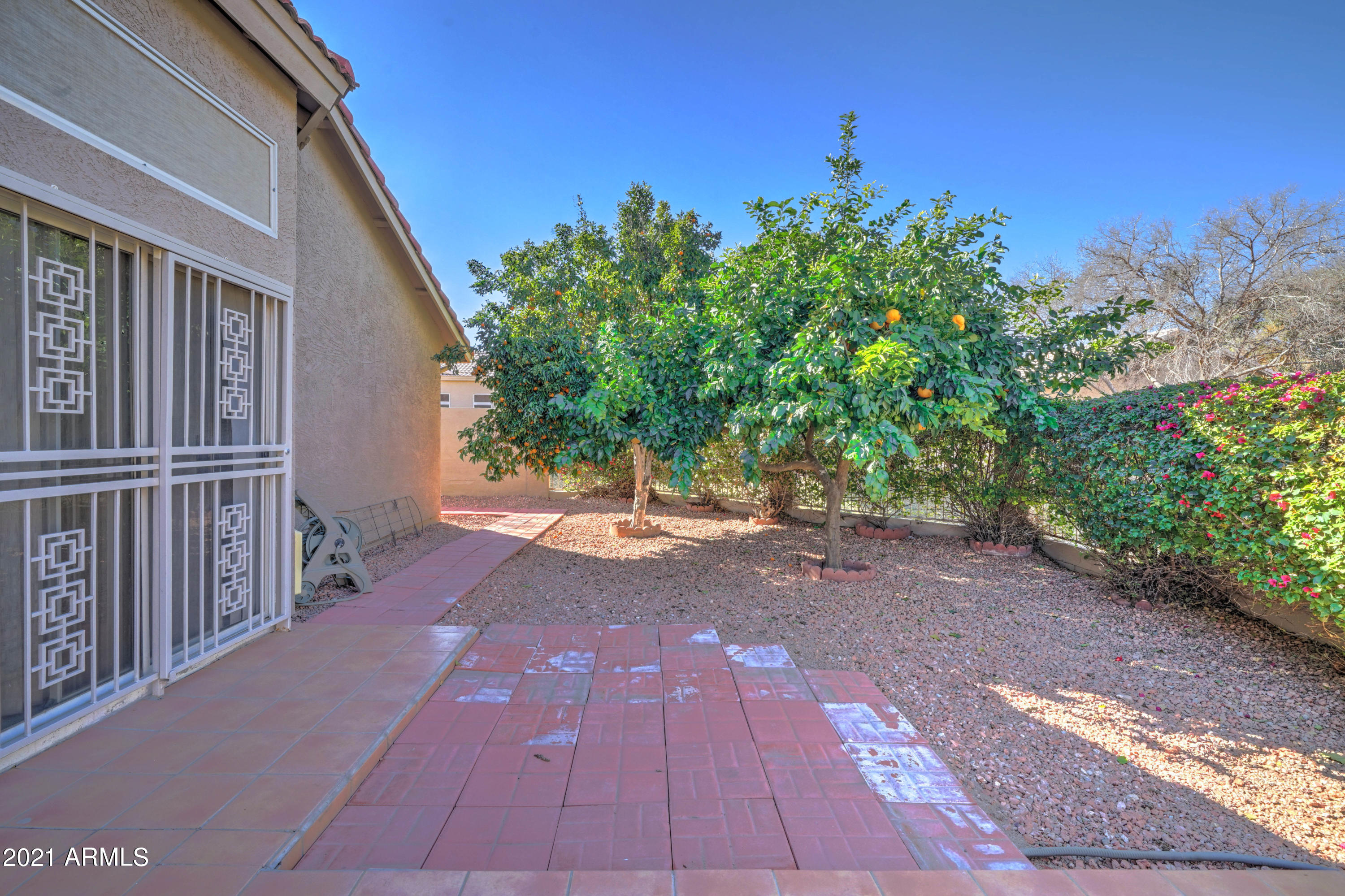 282 West El Freda Road Tempe, AZ 85284 - Photo 32 of 33 282 W El Freda-35