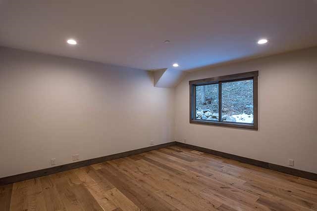 11768 Chamonix Road Truckee, CA 96161 - Photo 9 of 14 Gallery Image 9