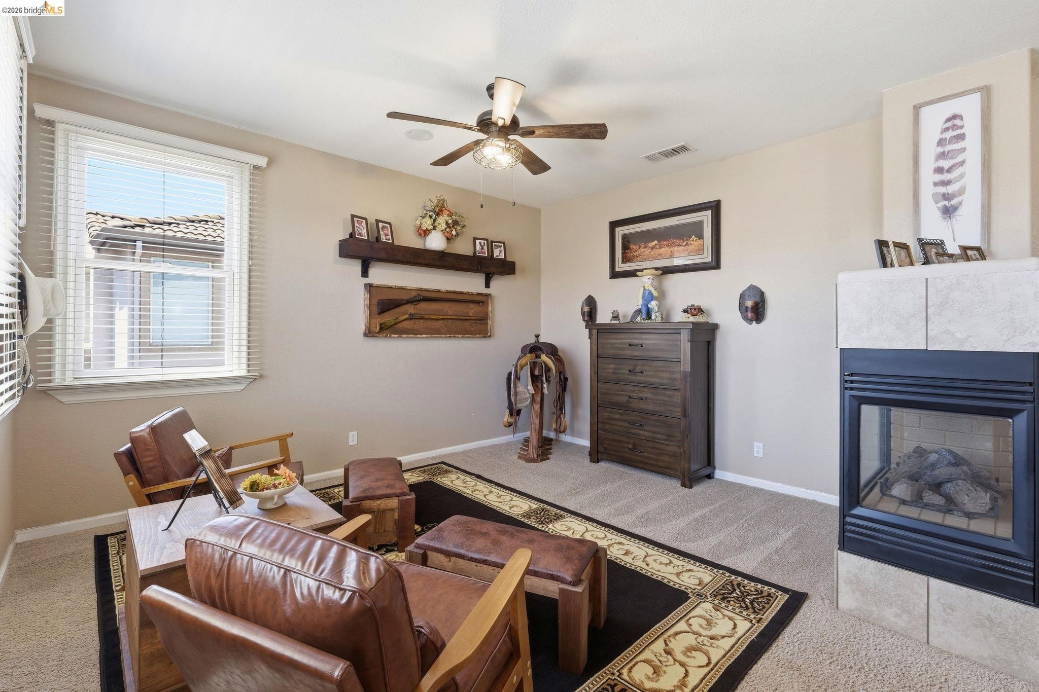 3438 Keystone Loop Discovery Bay, CA 94505 - Photo 25 of 57 a living room with furniture