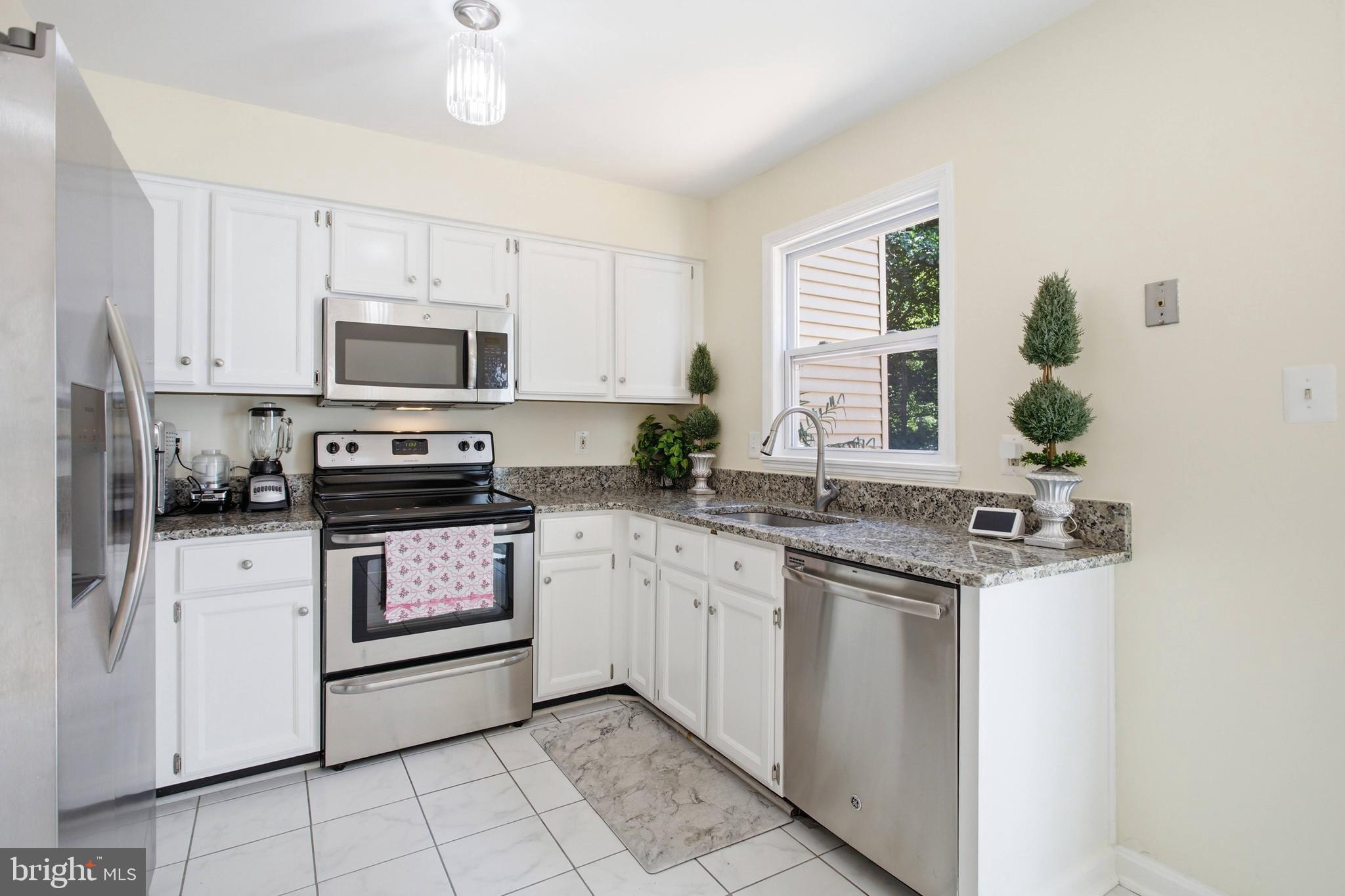 8434 Springfield Oaks Drive Springfield, VA 22153 - Photo 16 of 46