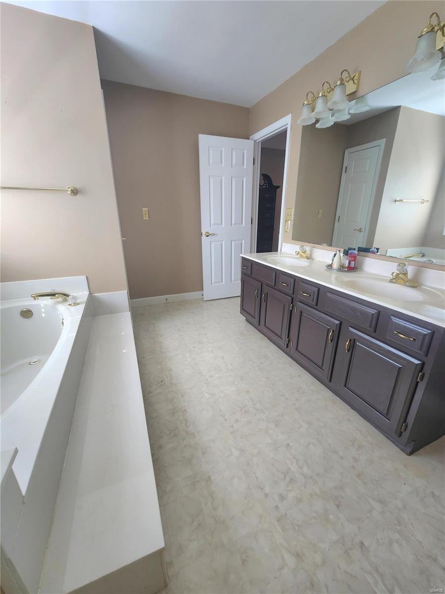 117 Pleasant Ridge Drive Edwardsville, IL 62025 - Photo 30 of 54 Gallery Image 30