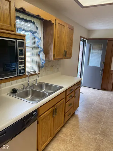 $199,900 | 541 Eagle Crest Drive, Brownsburg, IN 46112