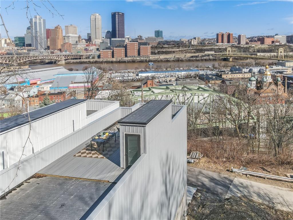 622 Windom Street Pittsburgh, PA 15203 - Photo 21 of 26 Sunny daytime shot of the rooftop/views.
