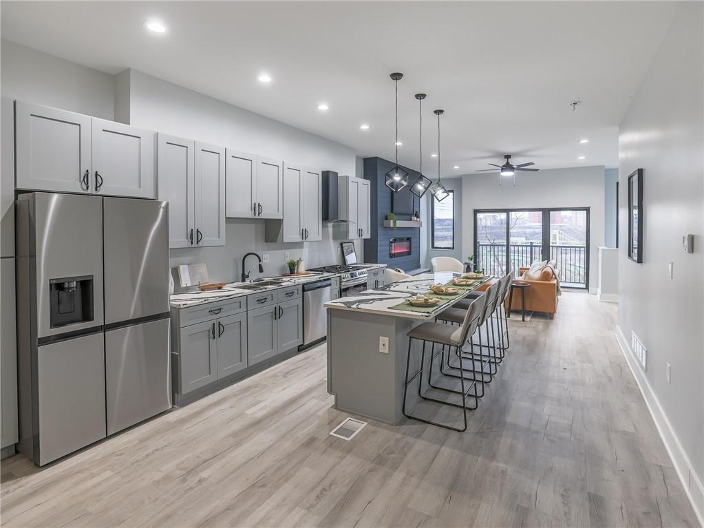 622 Windom Street Pittsburgh, PA 15203 - Photo 3 of 26 Open floor plan on (2nd)main floor from front to back.