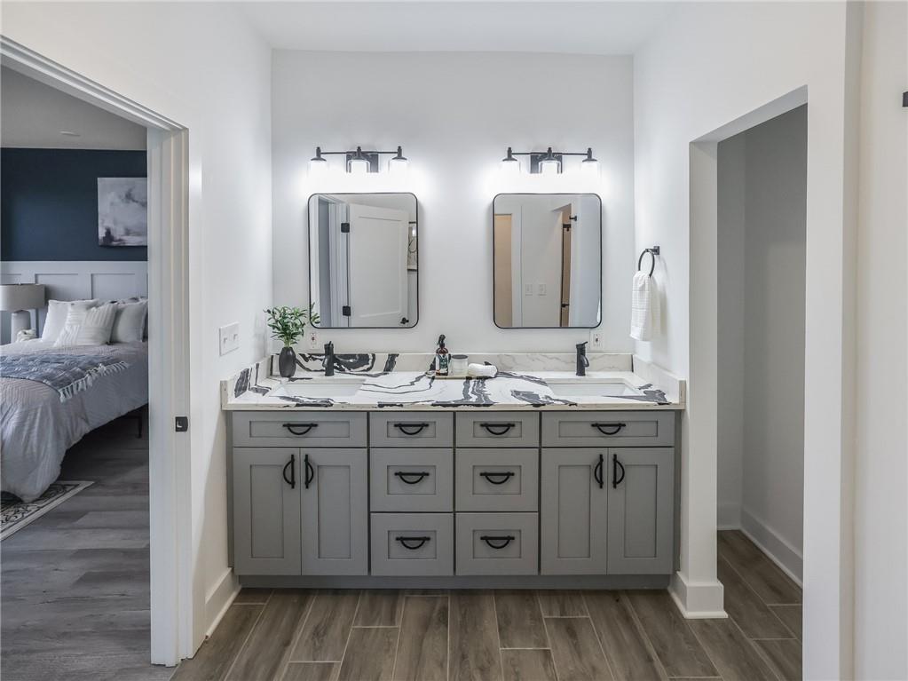 622 Windom Street Pittsburgh, PA 15203 - Photo 8 of 26 Raise your hand if you do not like dual sinks in the primary bathroom! LOL