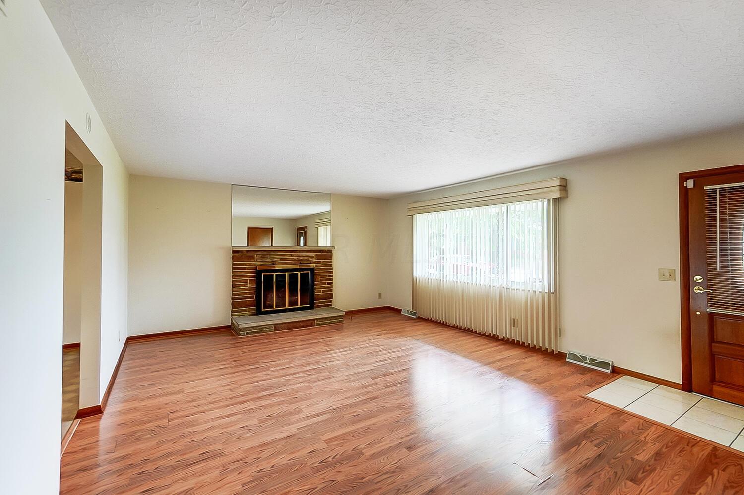1083 Ross Road Columbus, OH 43227 - Photo 7 of 48 50041658-005_web