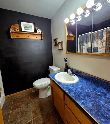 $250,000 | 601 4th Street Northwest, Twin Valley, MN 56584