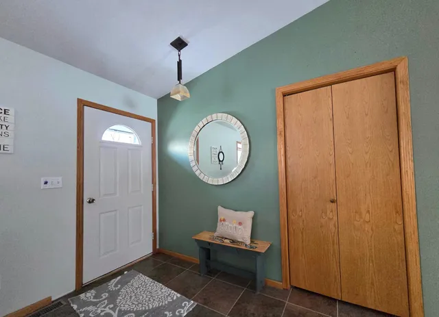 $250,000 | 601 4th Street Northwest, Twin Valley, MN 56584